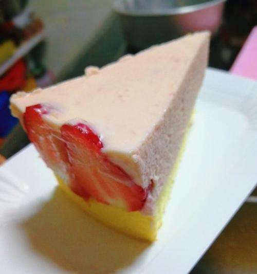 草莓慕斯蛋糕寸怎么做？制作过程中有哪些常见问题？