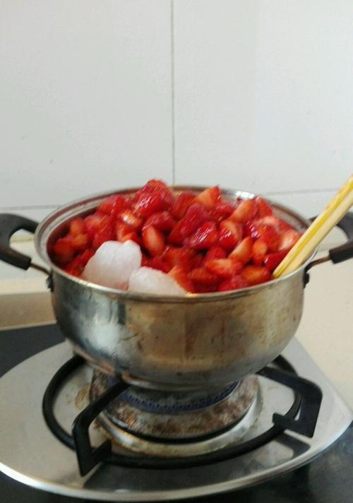 草莓酱的诱惑怎么做？详细步骤和技巧是什么？