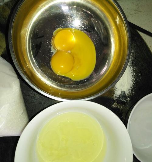 草莓果酱蒸蛋糕怎么做？步骤和技巧是什么？
