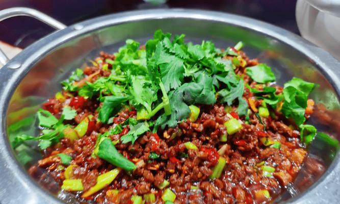 槽辣椒炒鸭子的做法是什么？如何炒出鲜香美味的槽辣椒炒鸭子？