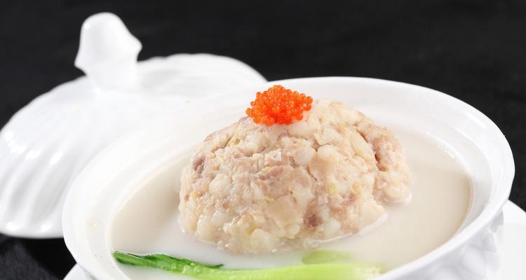藏红花炖狮子头的做法是什么？如何确保炖出的狮子头鲜美可口？