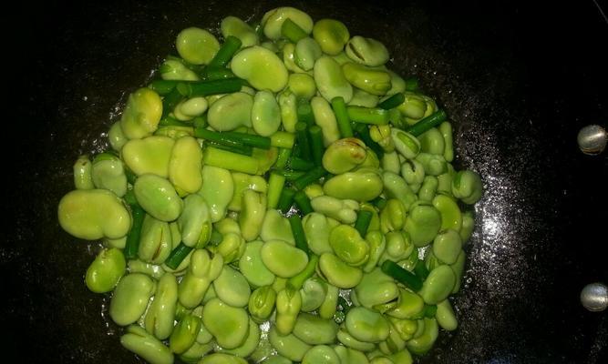 蚕豆煲怎么做？有哪些步骤和技巧？