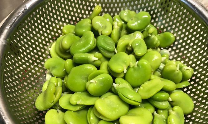 蚕豆瓣炒鸡蛋怎么做？步骤和技巧有哪些？