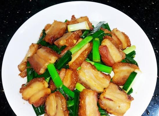 菜头炒蒜苗怎么做？步骤和技巧有哪些？