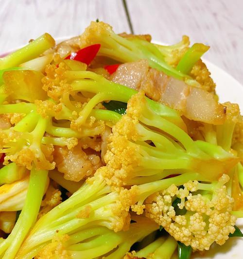 菜花瘦肉怎么做才好吃？简单易学的家常菜花瘦肉做法是什么？