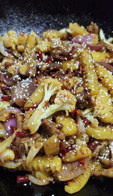 菜花烧鸡翅的做法是什么？如何做出美味的菜花烧鸡翅？