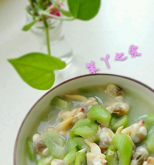 菜花番茄蛤蜊汤怎么做？有哪些步骤和技巧？