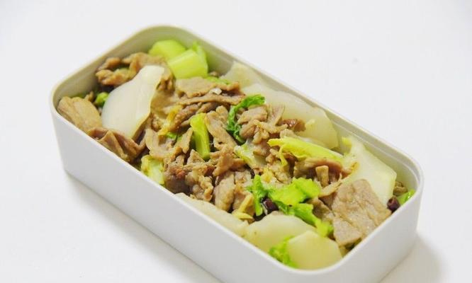 菜花炒肉便当怎么做？步骤和技巧有哪些？