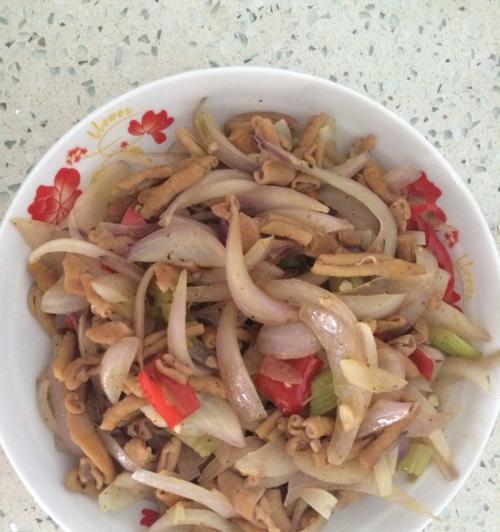 菜梗炒鸭肠的做法是什么？步骤详解及注意事项有哪些？
