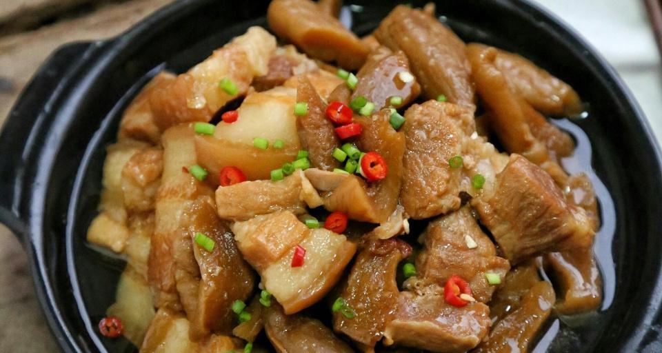 菜干焖肉怎么做？步骤和技巧有哪些？