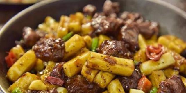 彩蔬黑椒牛肉粒的做法是什么？如何做出美味的彩蔬黑椒牛肉粒？