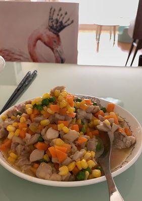彩蔬炒鸡丁怎么做？有哪些步骤和技巧？