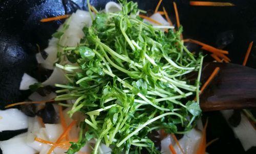 彩蔬炒肚丝的做法是什么？如何快速学会这道菜？