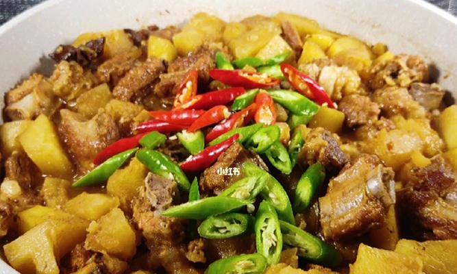 彩色土豆炖排骨怎么做？步骤和技巧有哪些？