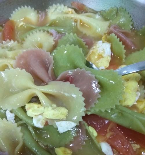 如何制作彩色蝴蝶？制作彩色蝴蝶的步骤和技巧是什么？