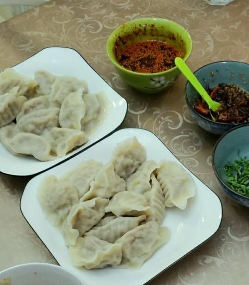 彩椒猪肉馅饺子怎么做？有哪些步骤和技巧？