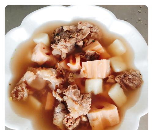 彩椒土豆烧排骨的做法是什么？步骤详细吗？