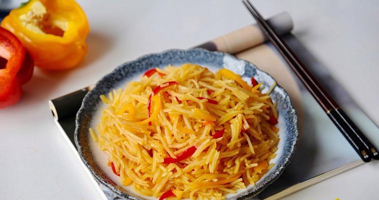 彩椒面筋盖饭怎么做？步骤和技巧有哪些？