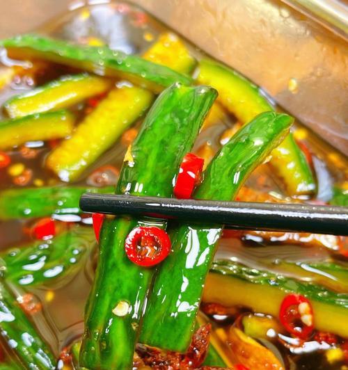 彩椒花生仁拌黄瓜怎么做？步骤和技巧是什么？