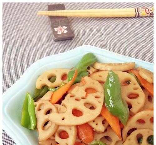 彩椒过油豇豆怎么做？步骤和技巧有哪些？