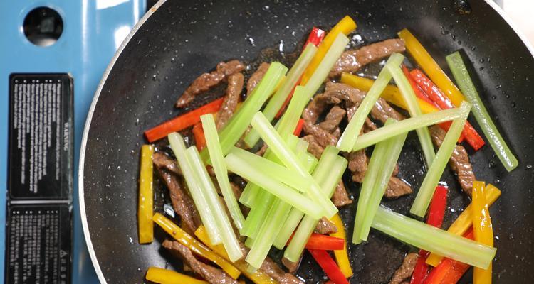 彩椒肥牛怎么做？有哪些步骤和技巧？