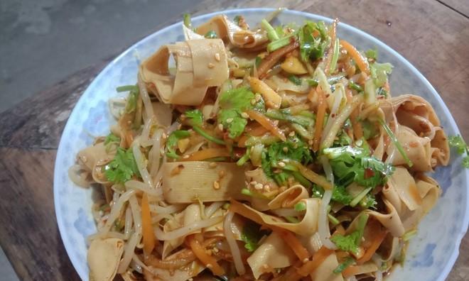 彩椒豆腐皮怎么做？有哪些步骤和技巧？