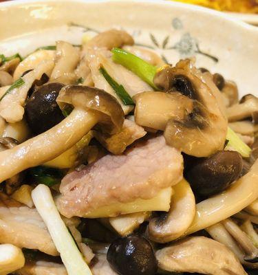 彩椒炒蟹味菇怎么做？步骤和技巧是什么？