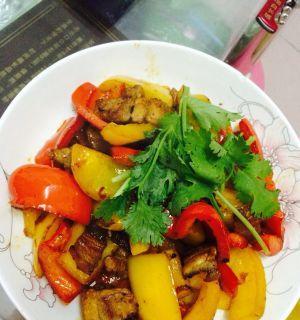 彩椒炒瘦肉怎么做？步骤和技巧有哪些？