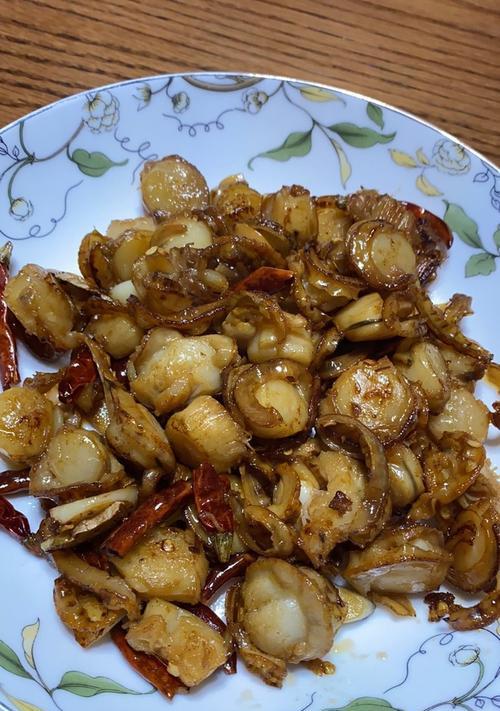 彩椒炒扇贝肉的做法是什么？如何确保口感鲜美？
