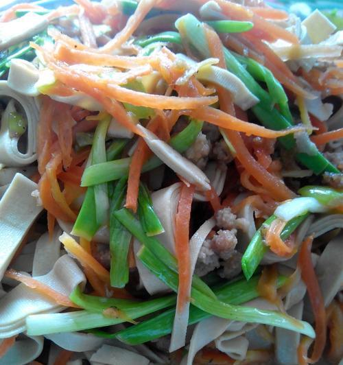 彩椒炒豆腐皮结怎么做？步骤和技巧是什么？
