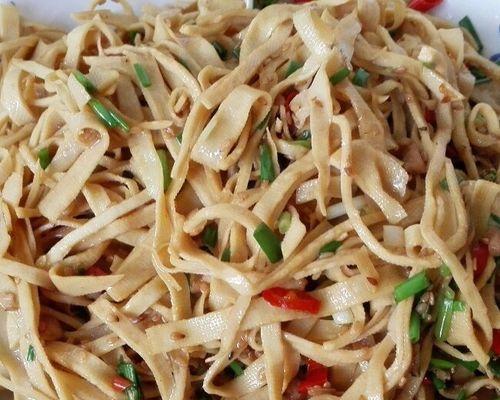 彩椒炒豆腐皮结怎么做？步骤和技巧是什么？