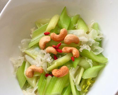 彩椒拌银耳的做法是什么？如何快速制作健康凉菜？
