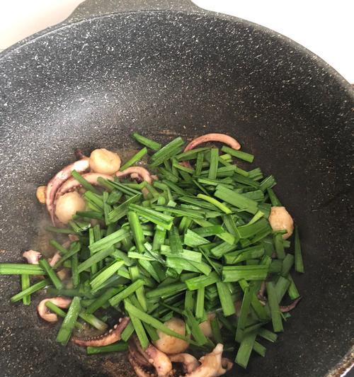 八爪鱼炒菲菜怎么做？步骤和技巧有哪些？