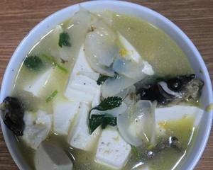 昂刺鱼黄刺鱼豆腐汤怎么做？步骤和技巧有哪些？