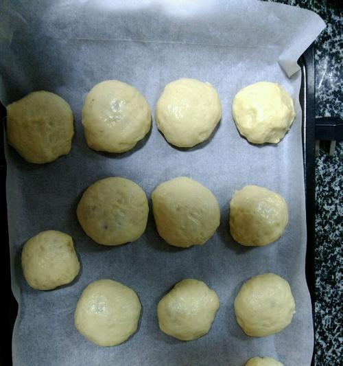 爱心蜜豆小面包怎么做？详细步骤和常见问题解答？