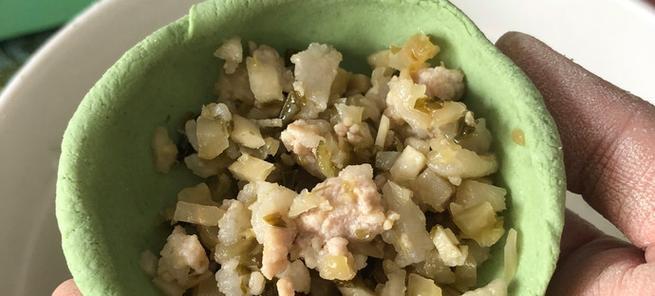 艾草汁饺子怎么做？艾草汁饺子的制作步骤是什么？