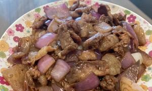 紫洋葱炒肉怎么做？步骤和技巧是什么？