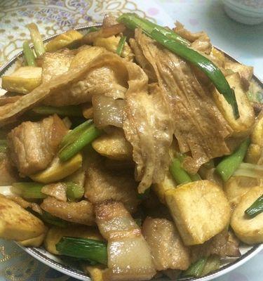 紫苏五花肉包豆腐怎么做？步骤和技巧是什么？