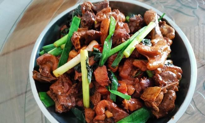 紫苏焖鸭肉的做法是什么？如何做出美味的紫苏焖鸭肉？