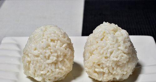 紫苏梅烧肉饭团怎么做？步骤和技巧有哪些？