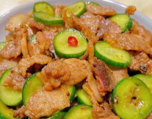 紫苏黄瓜炒肉怎么做？步骤和技巧有哪些？