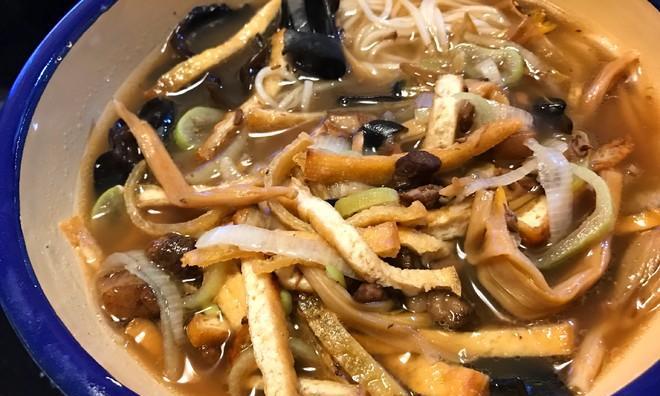 紫薯臊子面怎么做？步骤和技巧是什么？