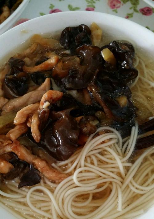 紫薯臊子面怎么做？步骤和技巧是什么？