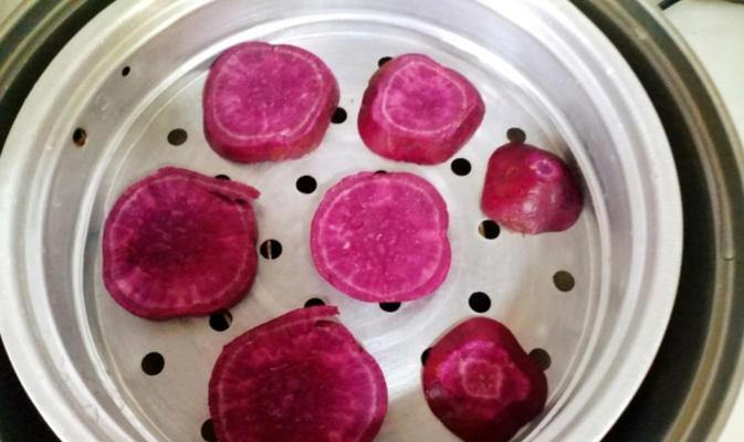 紫薯糯米饭的做法是什么？如何在家轻松制作紫薯糯米饭？
