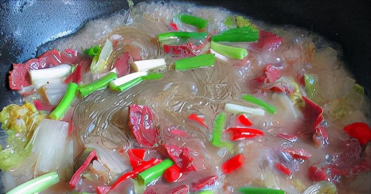 猪肉粉条烩菜怎么做？步骤详解和常见问题解答？