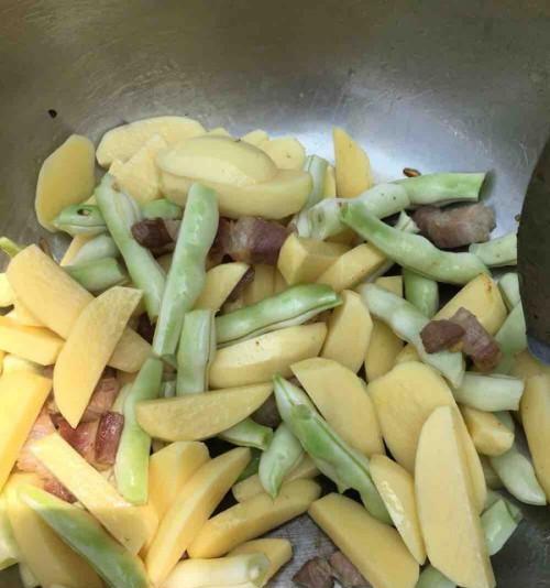 猪肉炖芸豆怎么做？步骤和技巧有哪些？