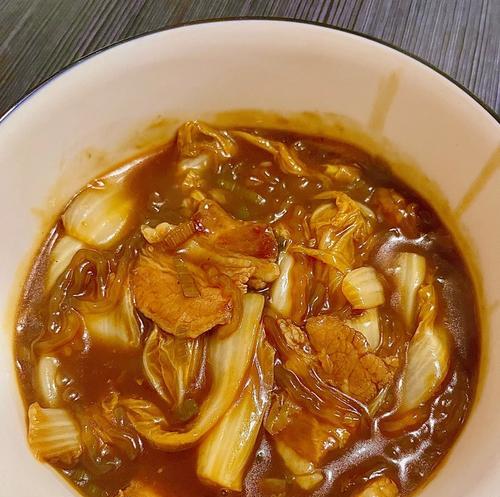 猪肉炖粉丝怎么做？步骤和技巧有哪些？