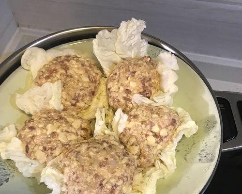 猪肉豆腐丸的做法是什么？如何做出鲜嫩多汁的猪肉豆腐丸？