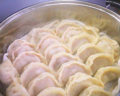 猪肉大葱烫面蒸饺怎么做？步骤和技巧是什么？