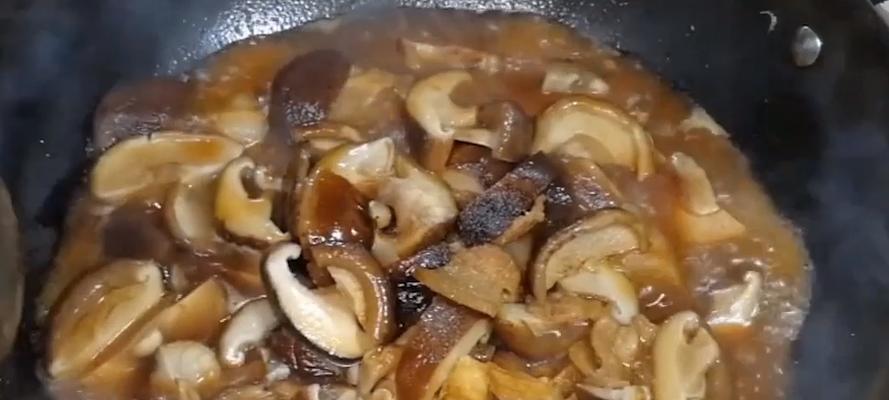 猪肉炒香菇的做法是什么？如何炒出鲜香美味的香菇猪肉？